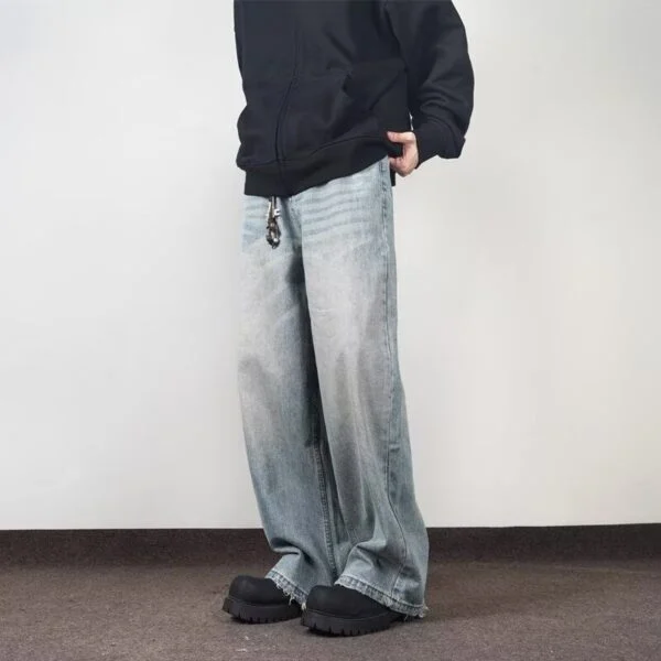 Loose and casual men’s streetwear brand straight-leg denim trousers with a sense of street design
