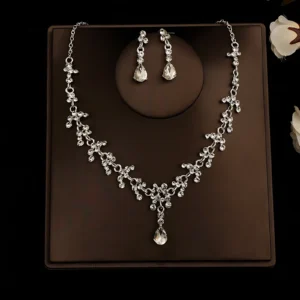 Korean Bride Necklace Earrings Two-piece Decorations Wedding Yarn Wedding Jewelry Wedding Accessories Dance Studio