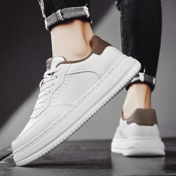 Men’s casual sports shoes with thick soles