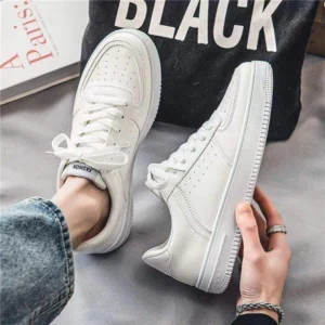 Men’s Summer New Retro Shoes, Wide-Toe Casual Leather Lace-Up Shoes