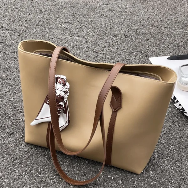 Large capacity women’s Korean style versatile tote bag niche style versatile shoulder bag/handbag