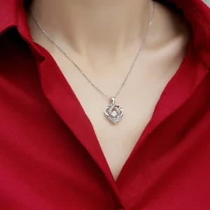 Factory Wholesale Fashion Fine Jewelry 925 Sterling Silver 5.0mm Moissanite Snowflakes Hearts Charm Pendant Chokers Necklace