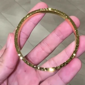Gold Floral Embossed Bangle Bracelet Round Closed Classic Flower Relief Design 6.5cm Elegant Trendy Women Jewelry