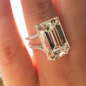 Sparkling Vintage Elegant Band Oversized Square Accent Engagement Ring